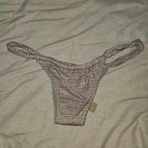 SKIMS Textured Bikini Bottom - Dune